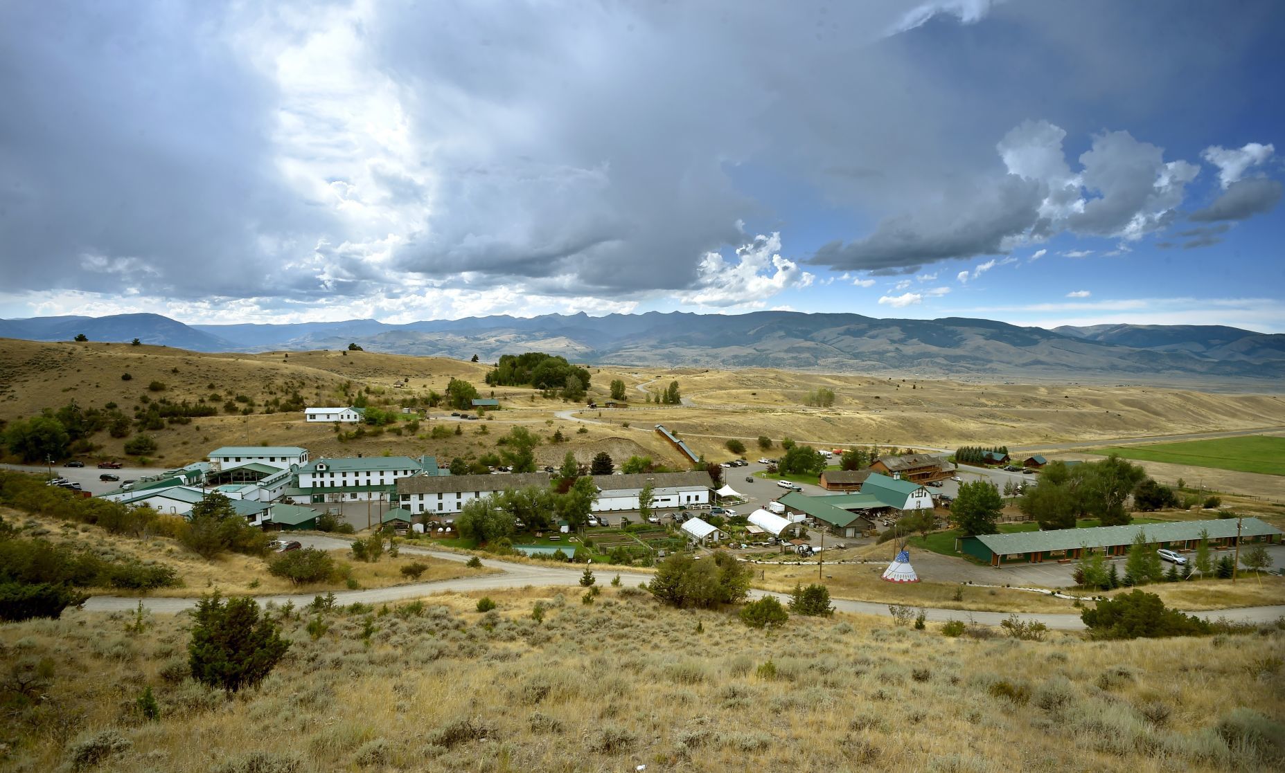 Chico Hot Springs Resort